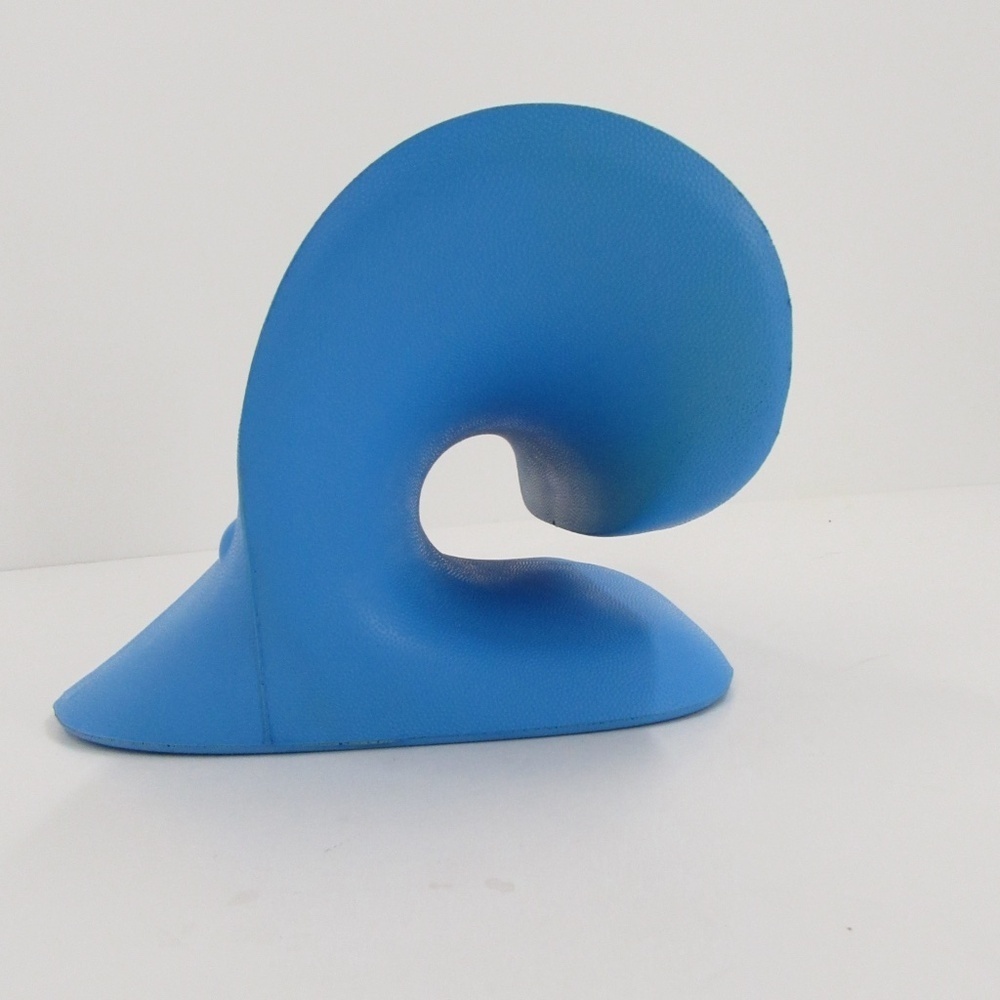 RESTCLOUD Neck and Shoulder Relaxer Product Size 8.7 x 6.9 x 4.9 inches